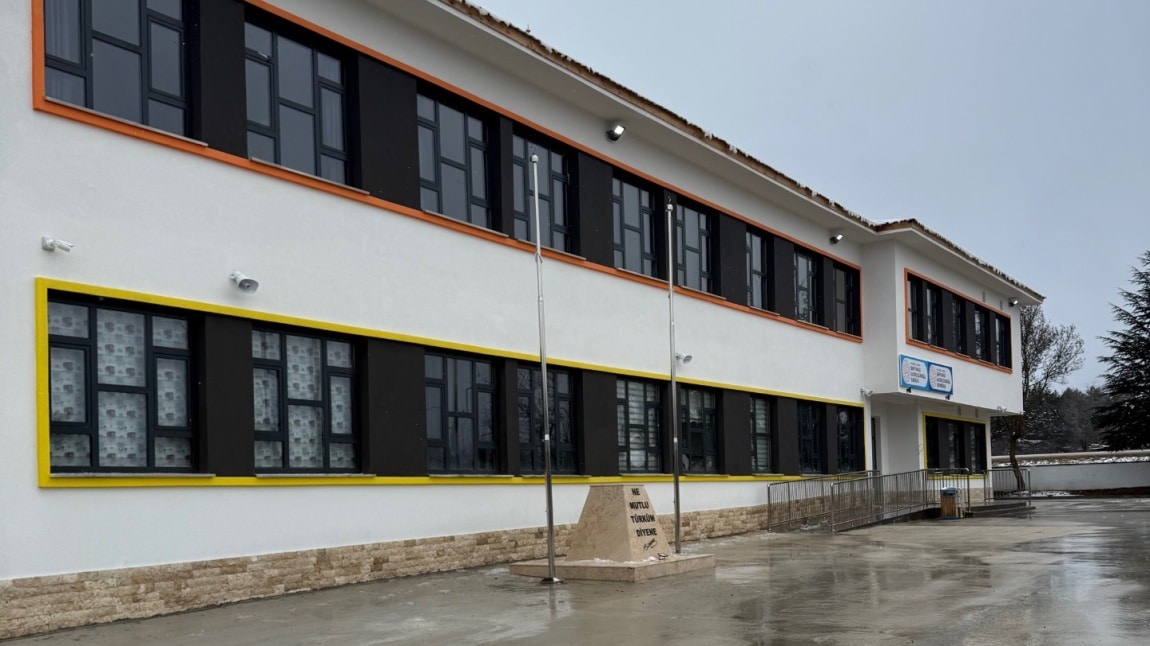 Şehit Yavuz Ulutaş Çelikoğlu İlk-Ortaokulu Yeni Binasında Eğitime Başladı